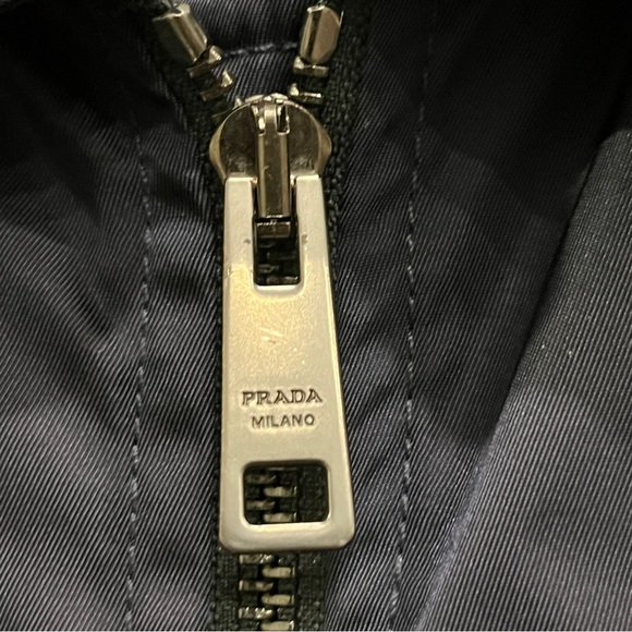Prada Navy Gabardine Nylon jacket men’s size 44 men’s medium - Picture 7 of 12